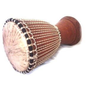 instrumento musical djembe de senegal